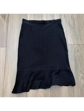 Y2K TRAD GOTH MINIMALIST SKIRT